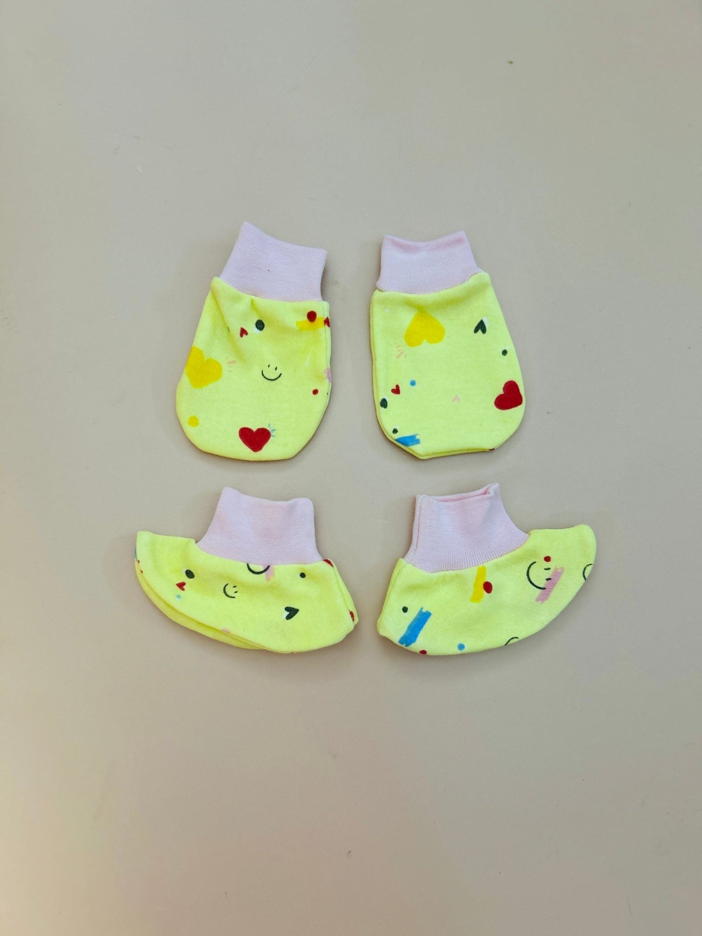 🧸 Mitten & Booties Set NB & 0 - 3 Month - Heart Print - momndada