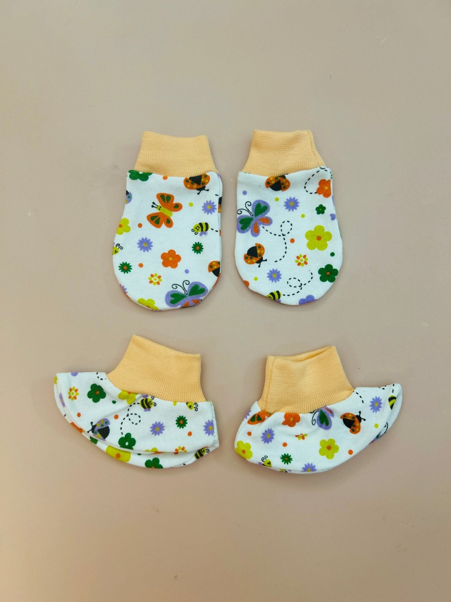 🧸 Mitten & Booties Set NB & 0 - 3 Month - Butterfly Print - momndada