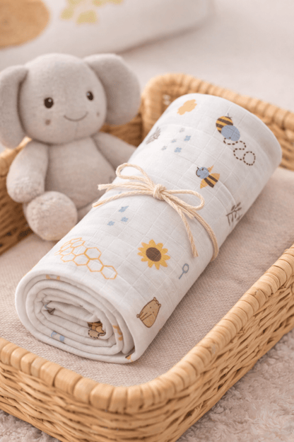 Muslin Bathtowel - Bee House print - momndada